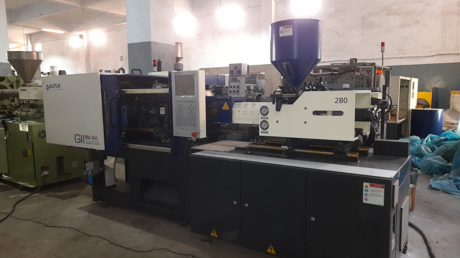 HAITIAN SERVO INJECTION MOULDING MACHINE NEW HAITIAN MA860/280GII