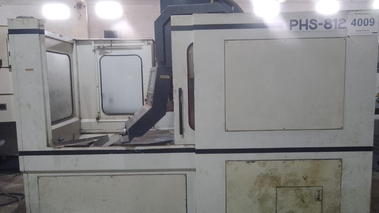 VERTICAL MACHINING CENTER