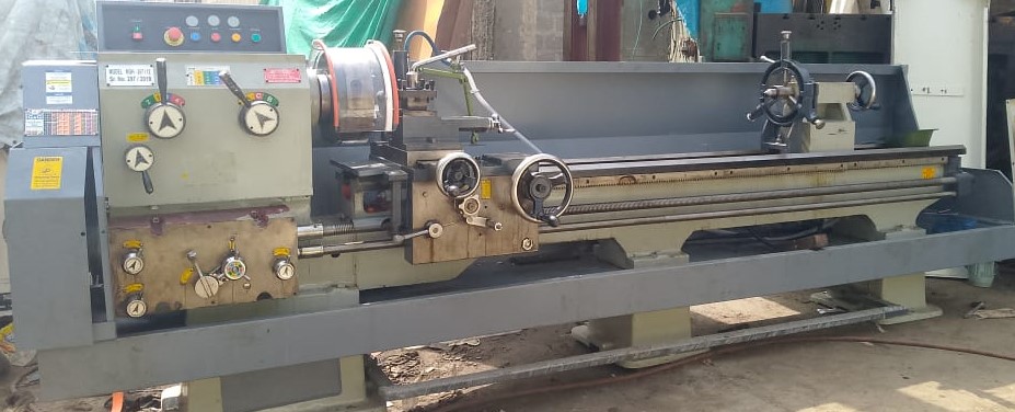 CONVENTIONAL LATHE MACHINE